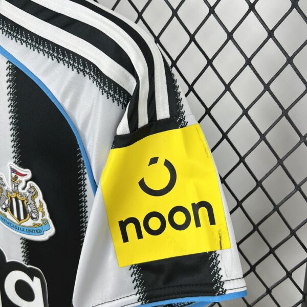 Newcastle United 2025/26 Home Jersey - Image 4