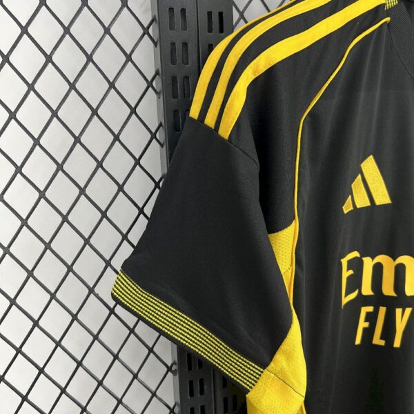 Real Madrid 2025/26 Black And Yellow Special Edition Jersey - Image 3
