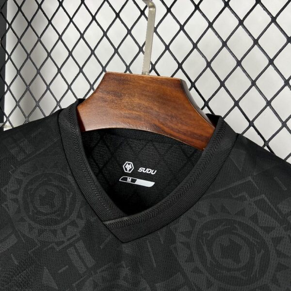 Mens Wolves 2025/26 Goalkeeper Jersey - Image 4