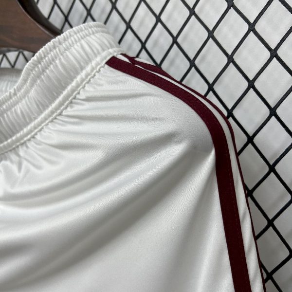 Arsenal 2025/26 Third Shorts - Image 3