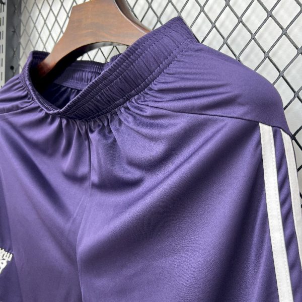 Manchester United 2025/26 Away Shorts - Image 2