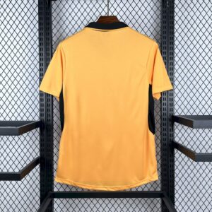 Vue alternative de Retro Wolves 2003/04 Home Jersey