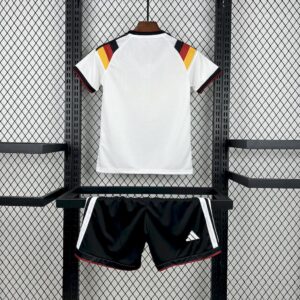 Vista alternativa dell'Kids Germany 2026 World Cup Home Jersey Kit